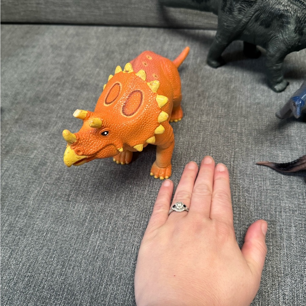 Large Vintage Dinosaur Toy Set - Green, Orange, Black - Picture 8 of 16